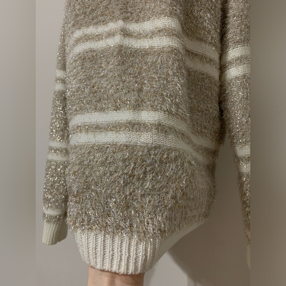 Silver / Gold and White / Creme Sweater - Picture 7 of 13